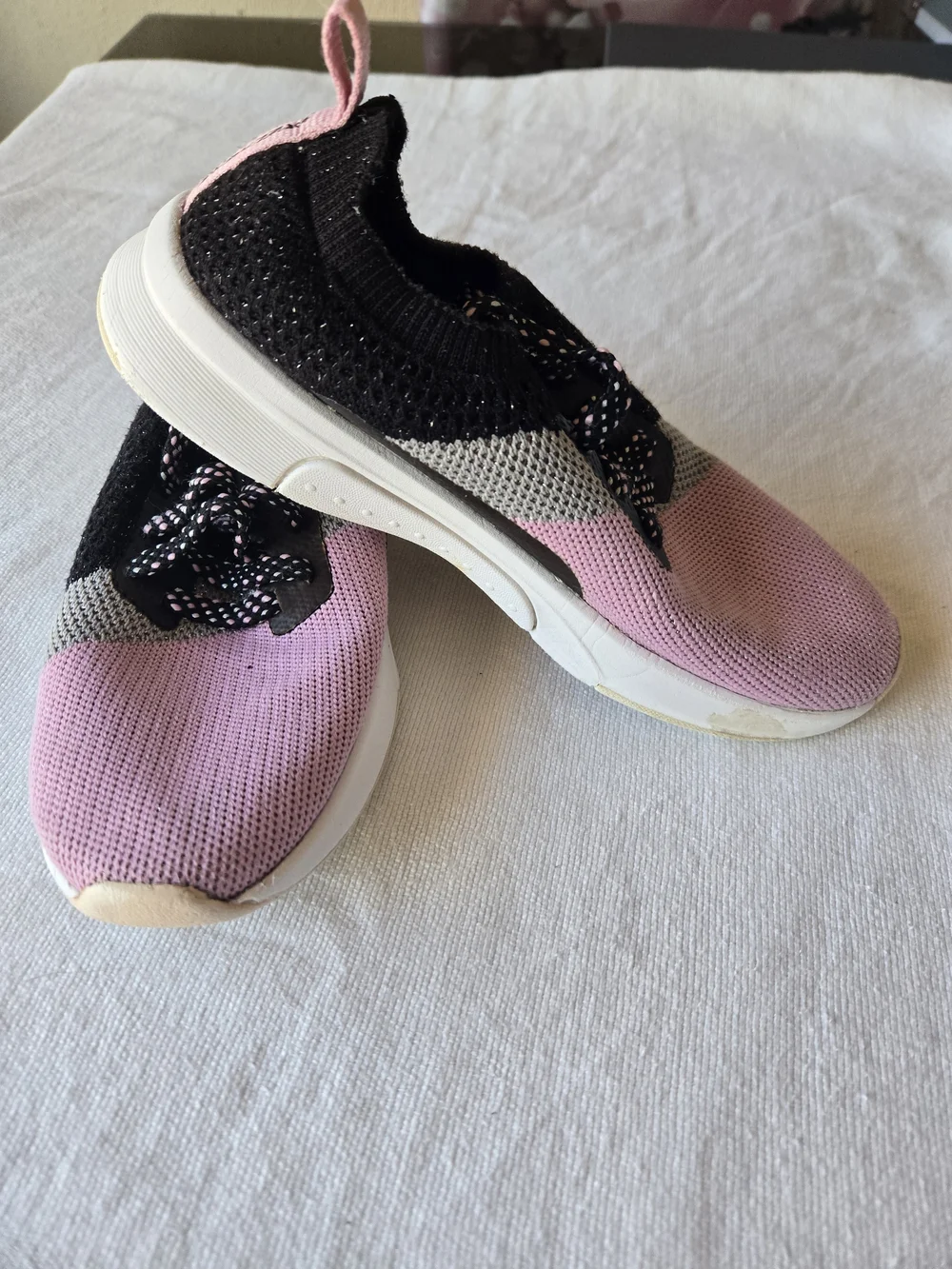 Skechers Kids Black & Pink Knit Slip-On Sneakers